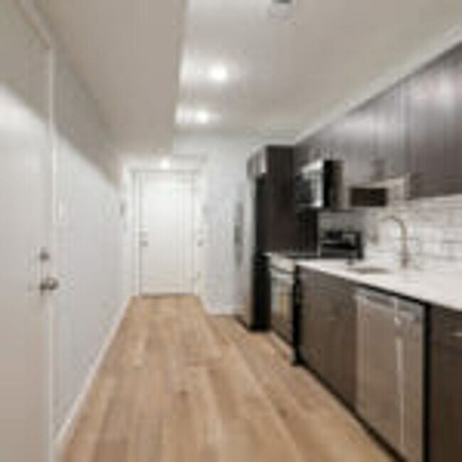 Foto del edificio - 645 Brooklyn St