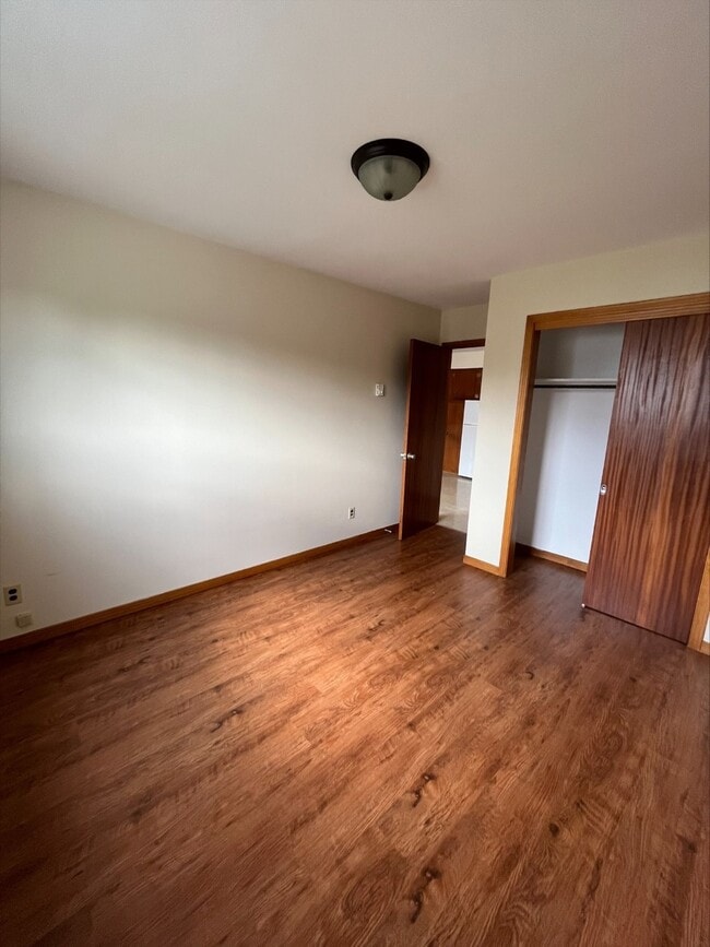 Building Photo - 615 Chalmers Ct