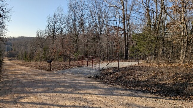 Foto del edificio - 7637 Coon Creek Rd