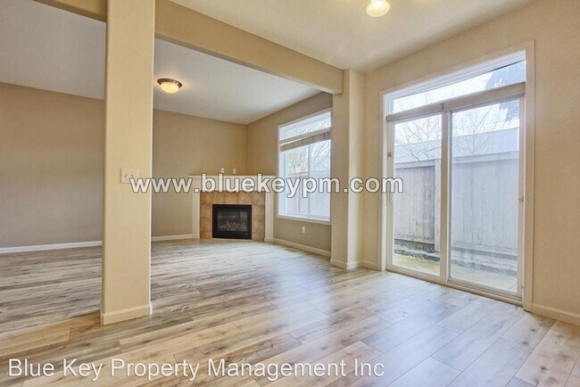 Building Photo - 3 br, 2 bath House - 15209 NW 4th Place