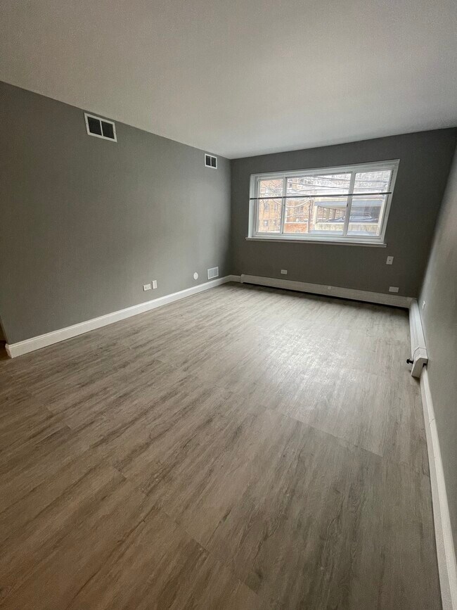 Foto del edificio - 515 W Wrightwood Ave