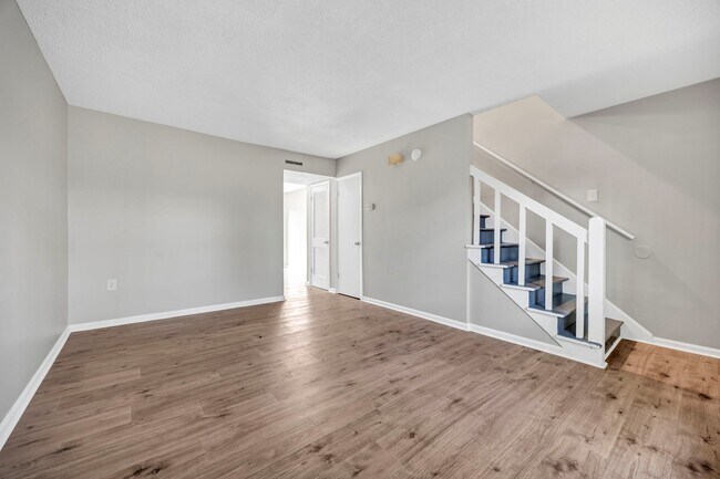 Foto del edificio - 815 Raleigh St