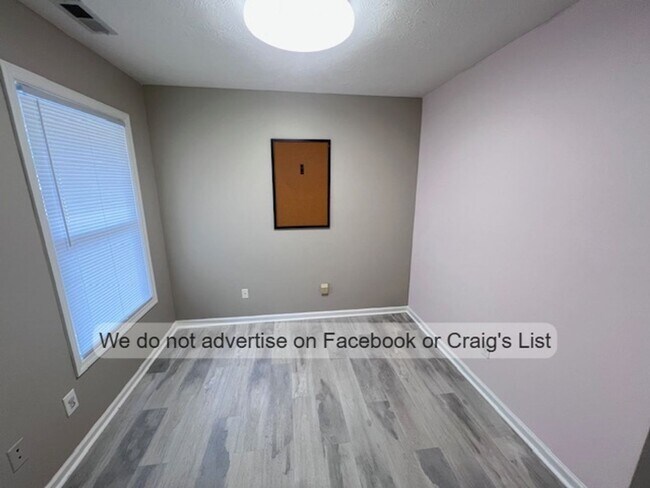 Building Photo - Country Club Hills- Abernathy