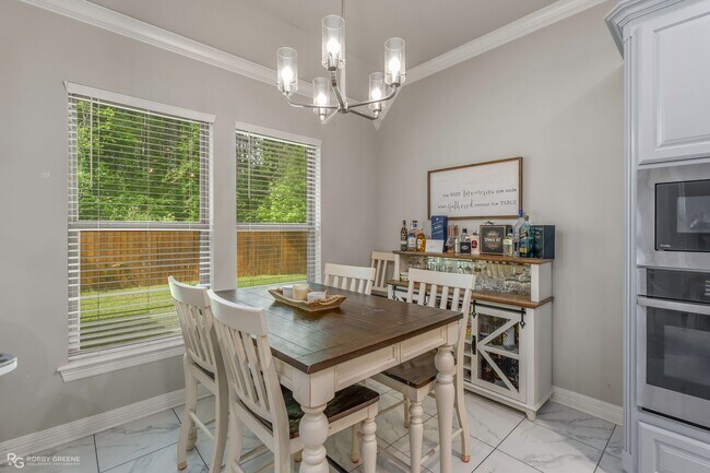 Foto del edificio - Modern 4BR Home w/ Bonus Room in Dogwood South