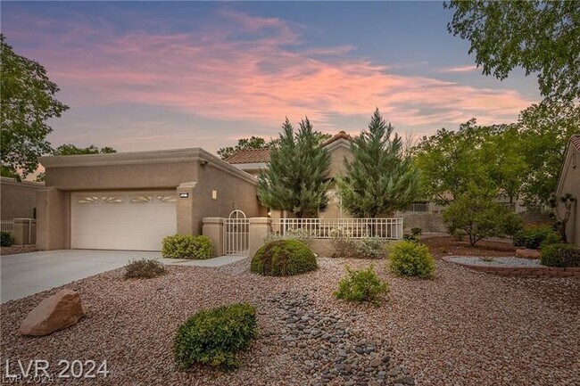 Building Photo - 2413 Desert Glen Dr