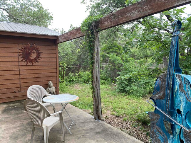 Foto del edificio - 3807 Crosswind Dr