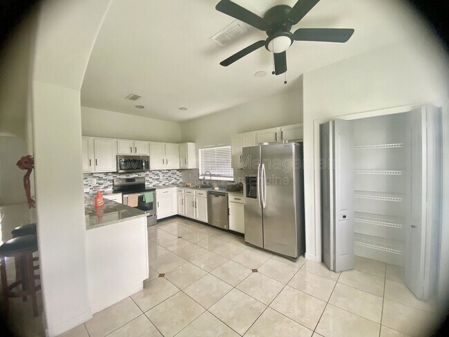 Foto del edificio - 1690 Big Oak Ln