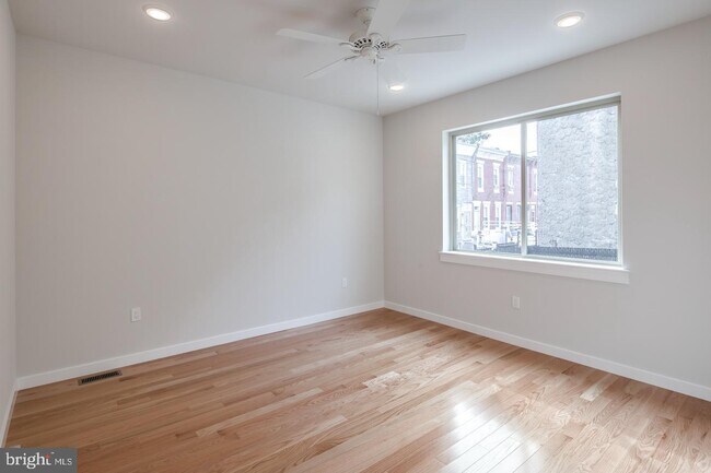 Building Photo - 1712 S 19th St