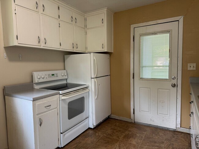 Foto del edificio - 4 Bedroom 2 Bath - North Fargo
