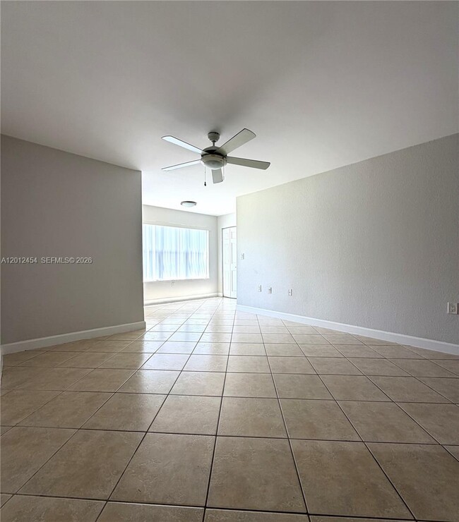 Building Photo - 12620 Vista Isles Dr