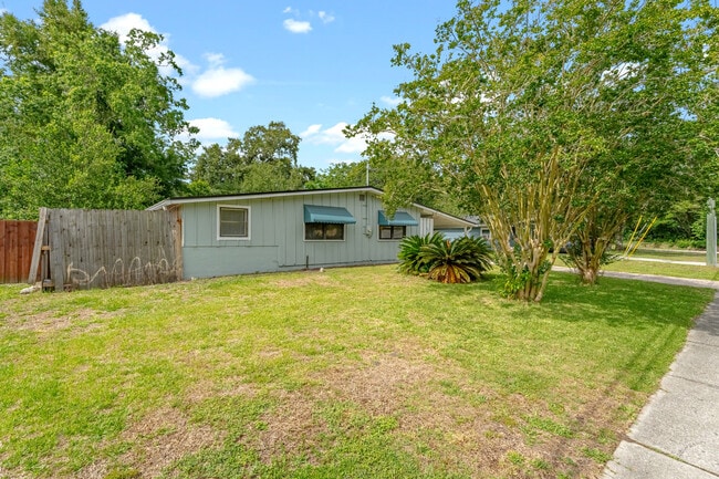 Building Photo - 6766 Londonbridge Ln
