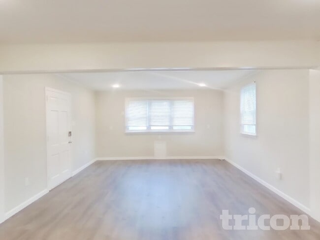 Building Photo - 34 Fahnestock Rd