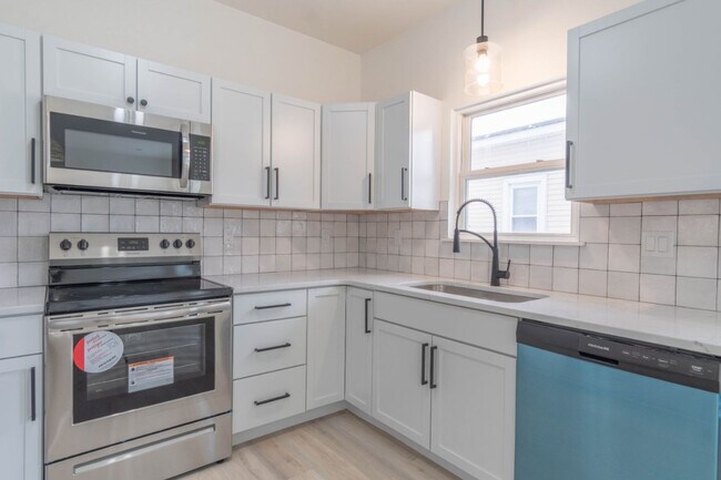 Foto del edificio - 3 Bedroom Single Family