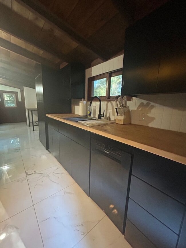 Foto del edificio - 164 Mahogany Way