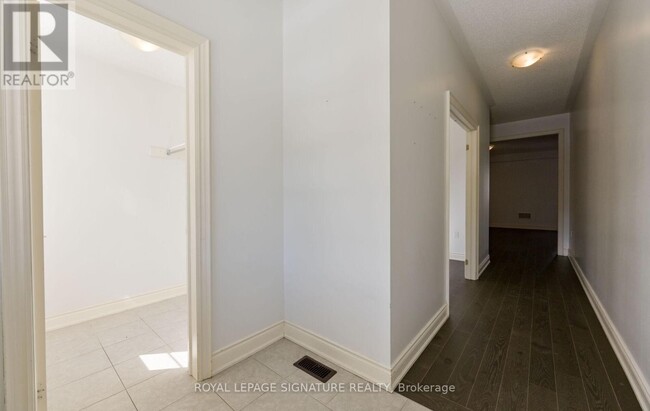 Building Photo - 343 Humphrey St