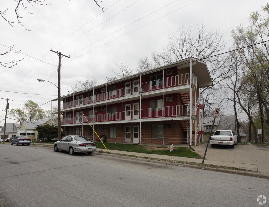 Primary Photo - 1015 N 47th Ave