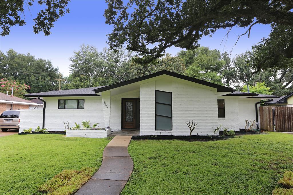 Primary Photo - 5671 Sylmar Rd