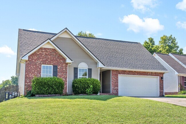 Foto del edificio - 1697 Cedar Springs Cir