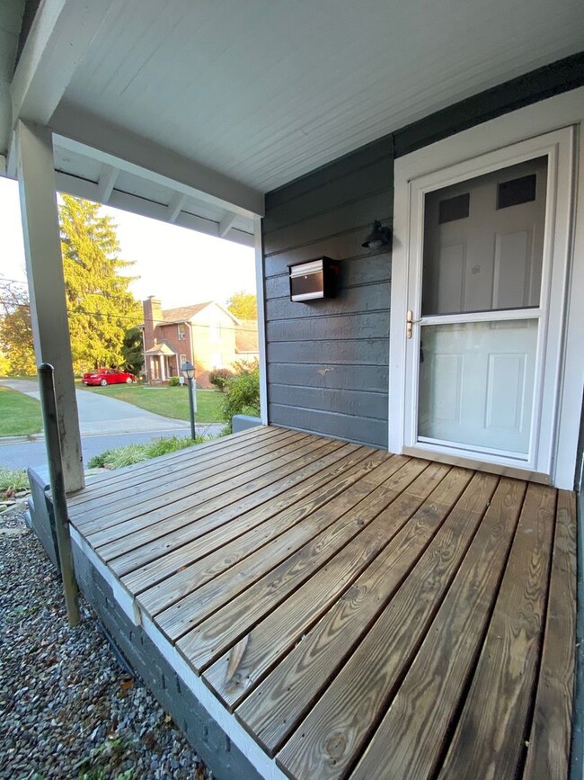 Building Photo - Downtown Bungalow with SO much Charm!