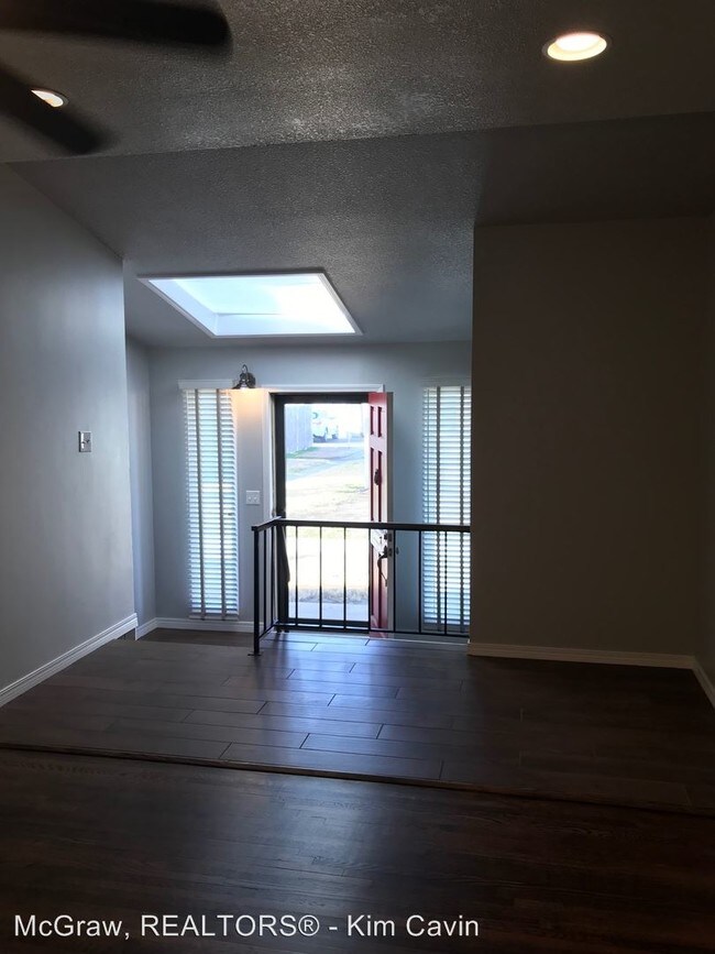 Foto del edificio - 1324 E 38th St