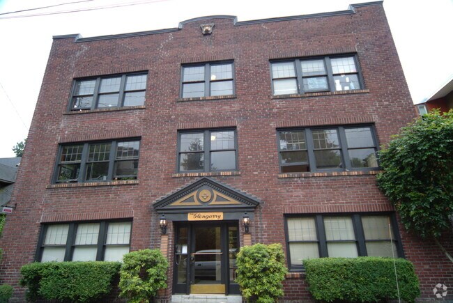 Foto del edificio - UDH - University District Heights