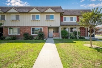 Building Photo - 4692 Larwin Ave