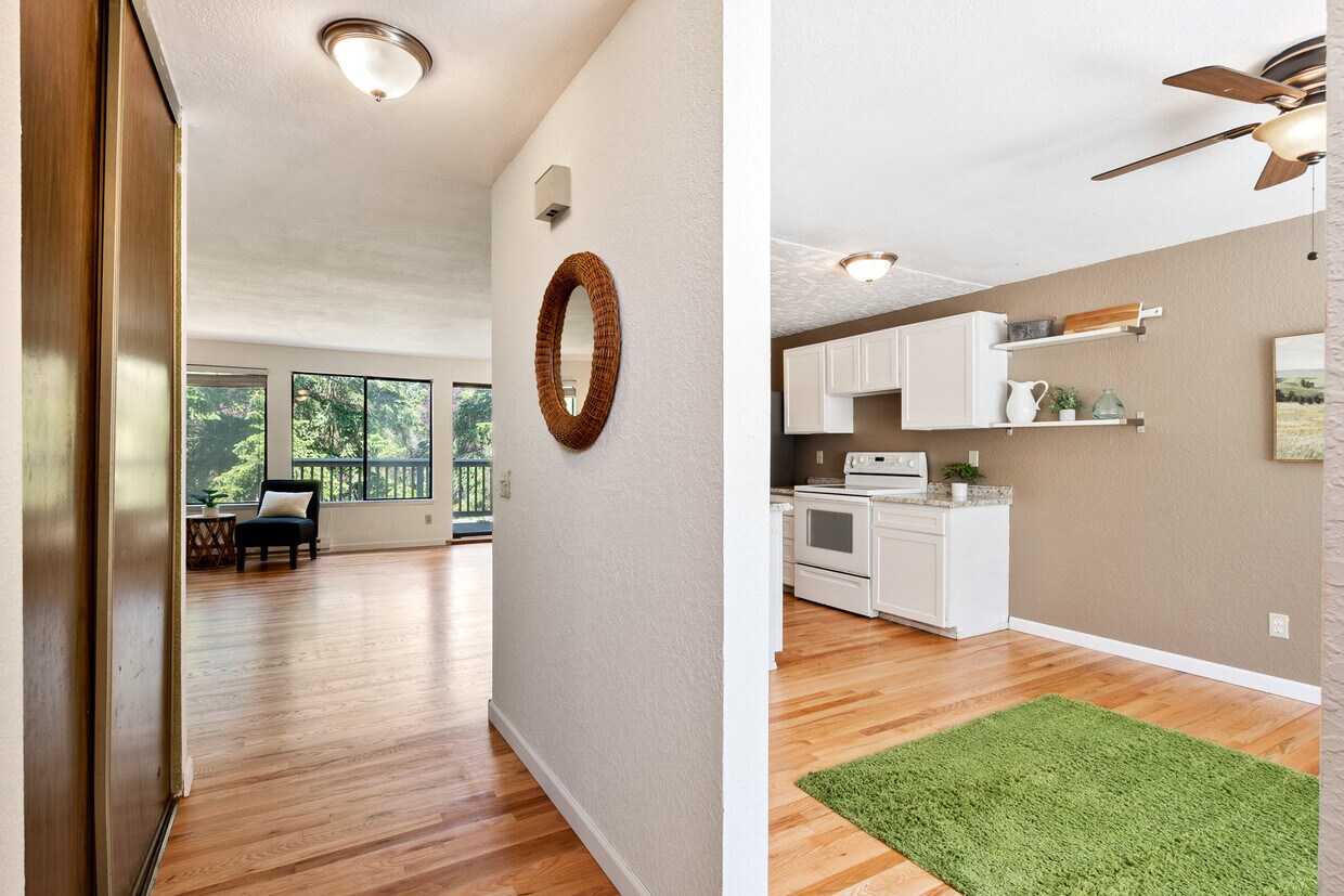 Foto principal - 1800 Grant Ave S
