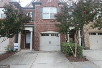Building Photo - 726 Garbrooke Dr