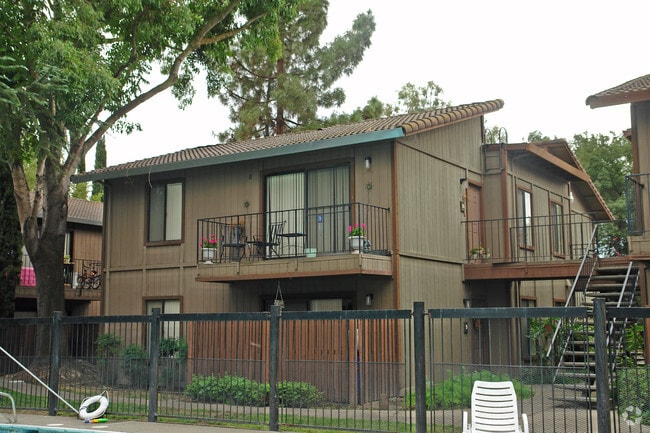 Building Photo - Quail Terrace Apartments
