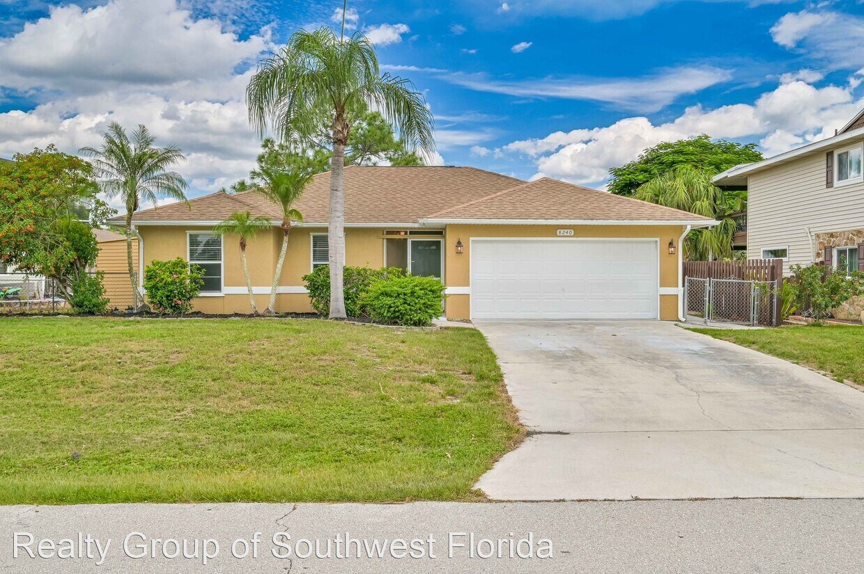 3 br, 2 bath House 8240 Lake San Carlos House Rental in Fort Myers, FL
