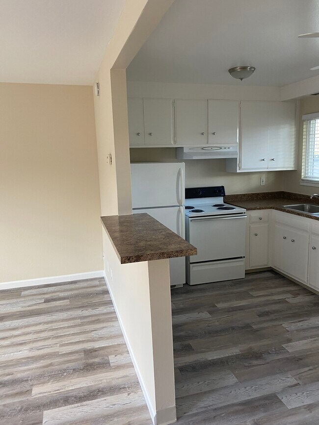 Building Photo - 3331 Princeton Way