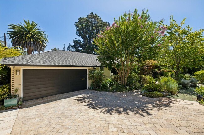 Foto del edificio - Beautiful Ranch Home with Bonus Room & Detached ADU | Minutes to Downtown