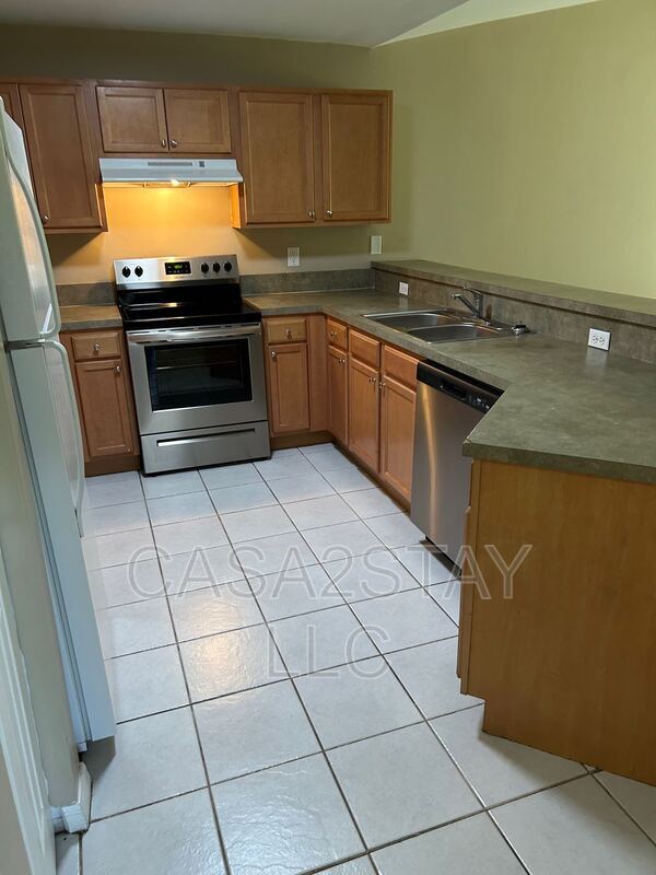 Foto del edificio - 2408 Churchill Ave N