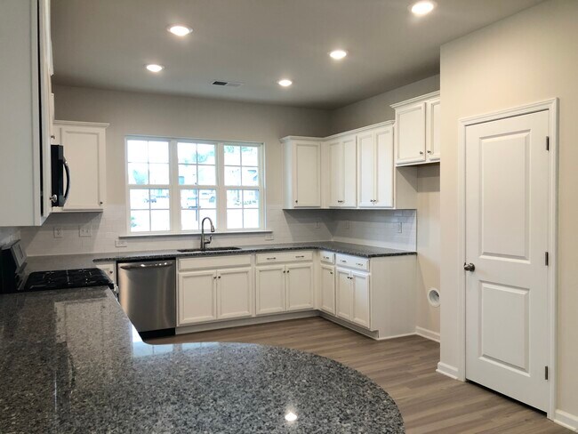 Foto del edificio - 601 Deep River Wy