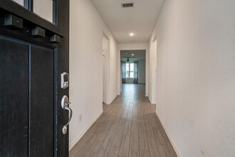 Building Photo - 5806 Aurora Grns Ln