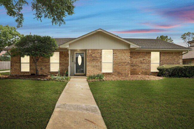 Foto del edificio - Freshly renovated 3 bedroom in Lewisville