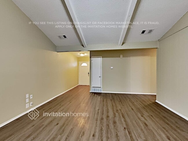 Foto del edificio - 3200 Whisper Wood Ct