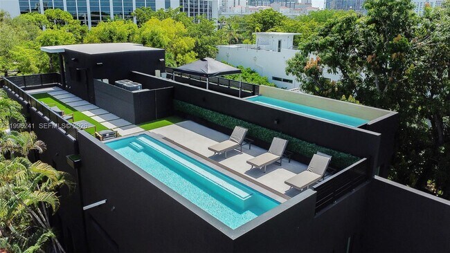 Foto del edificio - 420 SW 15th Rd