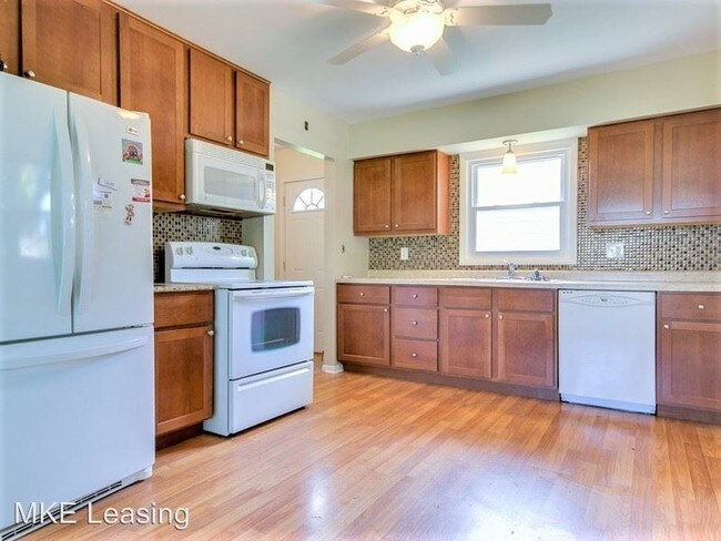 Foto del edificio - 3 br, 1 bath House - 5631 W Stack Dr