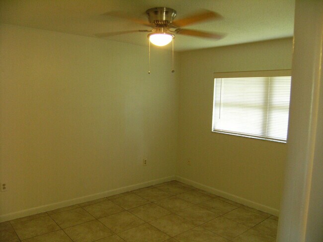 Foto del edificio - 900 Avenue Z SE