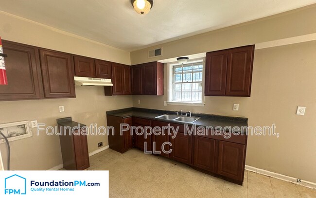 Foto del edificio - 2171 Corning Ave