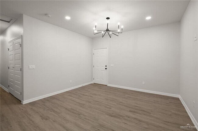 Foto del edificio - 18 Larkspur Ave