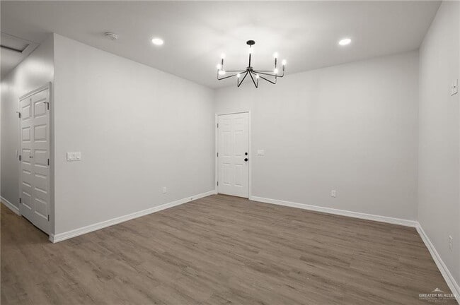 Building Photo - 18 Larkspur Ave