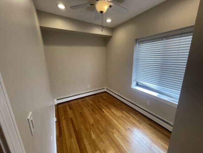 Foto del edificio - Spacious, Sunny & Updated Boston/Roxbuy 1 Bed on Pompeii St.  BMC, BU Medical.  Parking Inc, NO FEE
