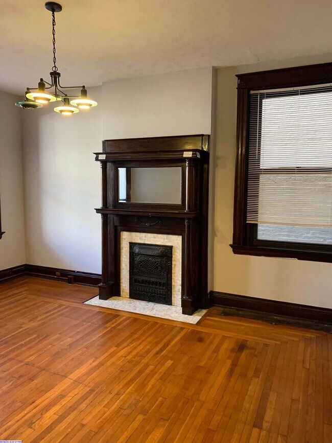 Foto del edificio - 3241 Jefferson Ave