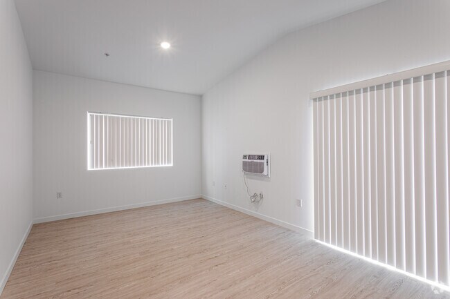 Estudio - 604SF - The Monika Apartments - 100