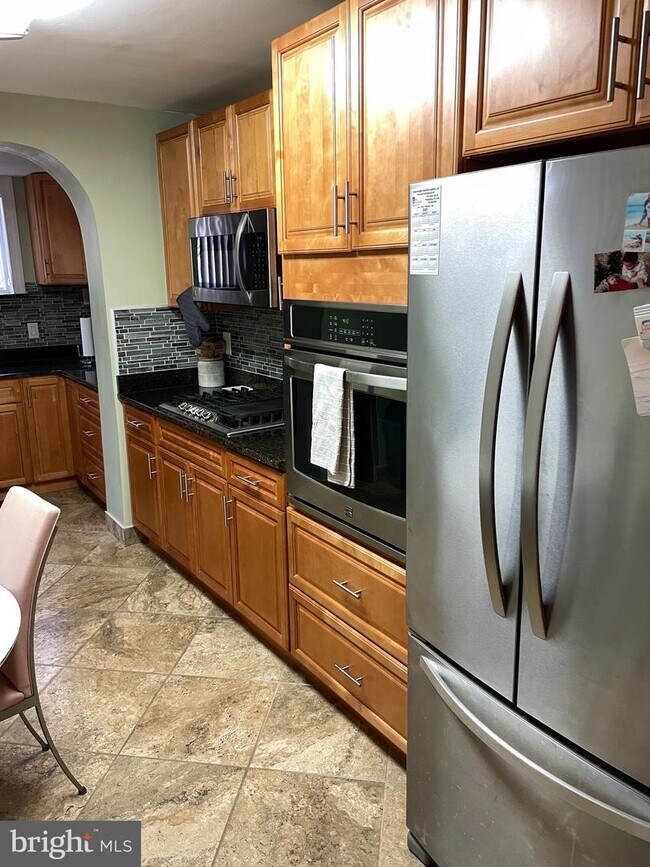 Foto del edificio - 2433 S Garnet St