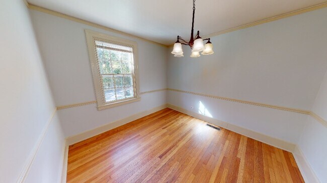 Foto del edificio - 508 Thomas Rd