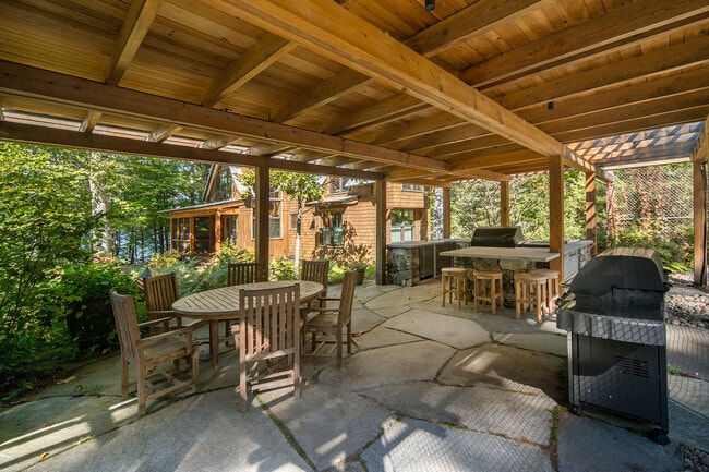 Building Photo - 131 Fish Hook Rd