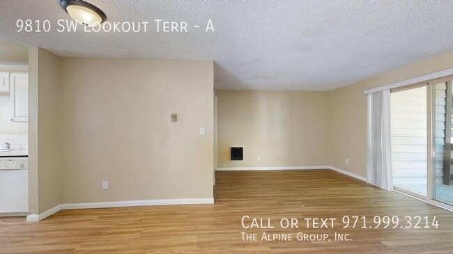 Foto del edificio - 9810 SW Lookout Terrace